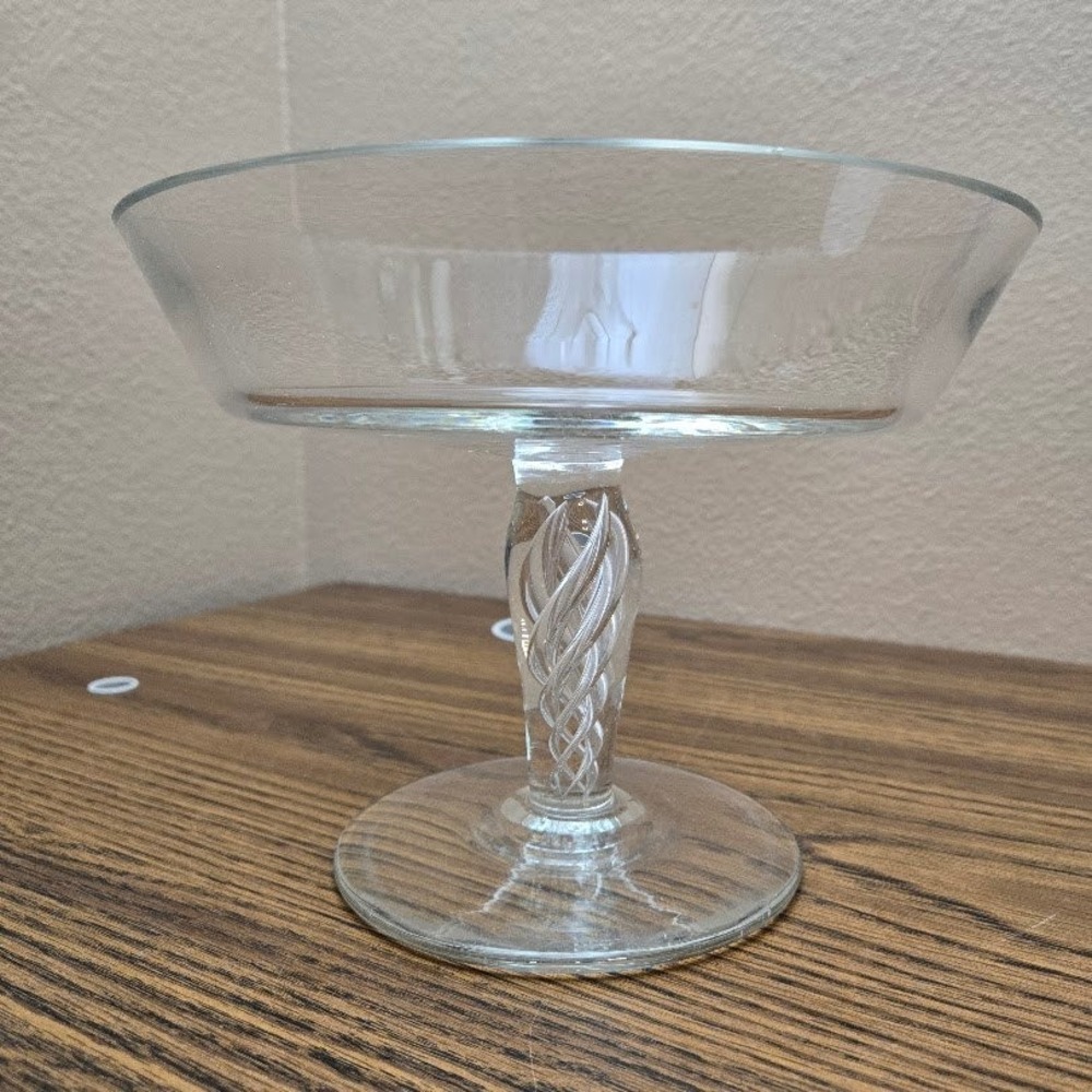 Clear Glass Compote‎ Dish w Swirls in Pedestal Dessert Serving Dish